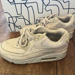 NIKE Air Max
